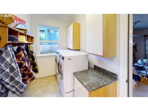 97661 Marina Heights Loop Brookings OR 97415
