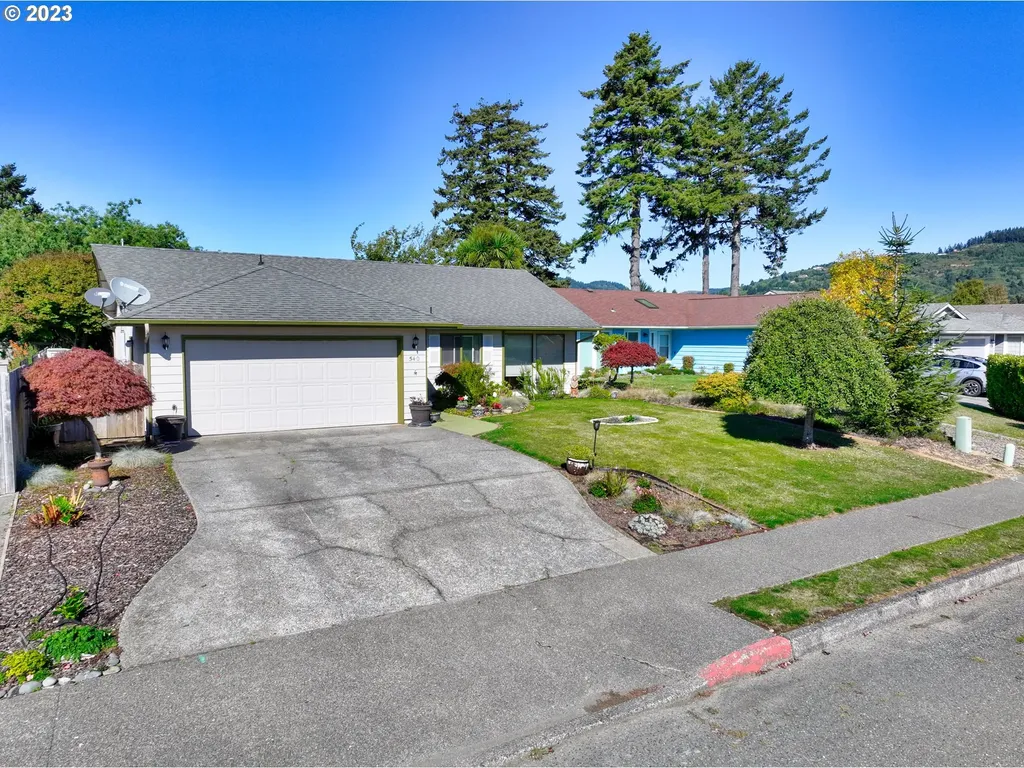 540 Velopa Court Brookings OR 97415