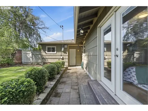 12040 NE Morris Street Portland OR 97220