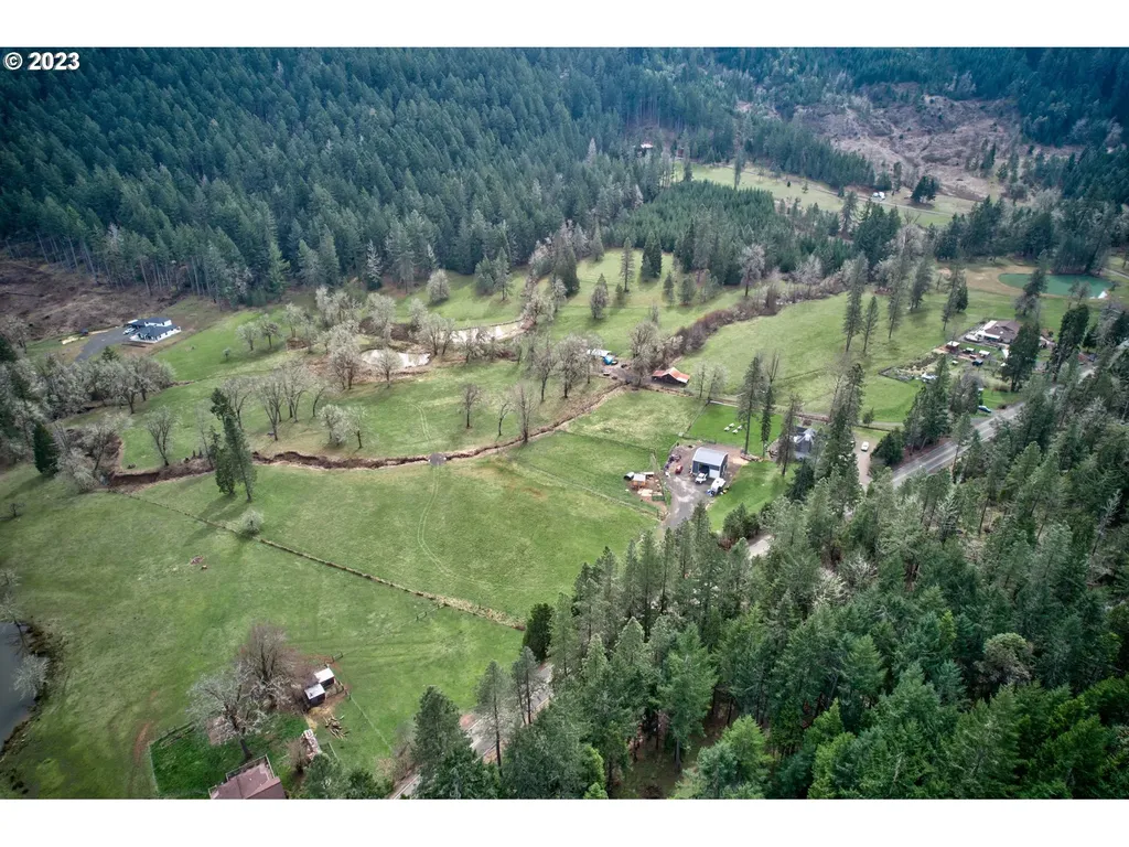 1755 Larson Road Roseburg OR 97471