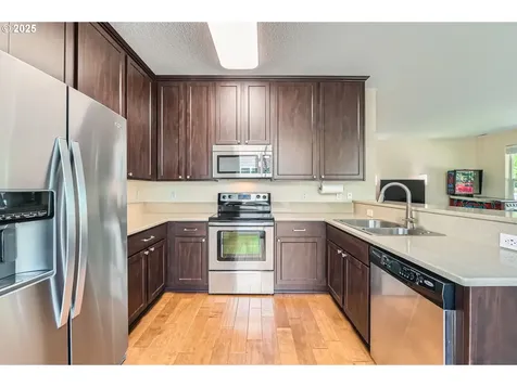1560 NW 6th Avenue Hillsboro OR 97124