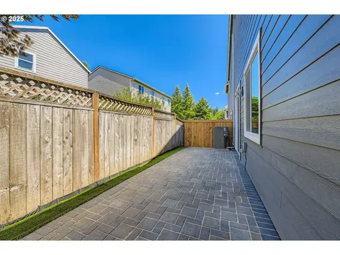 1560 NW 6th Avenue Hillsboro OR 97124