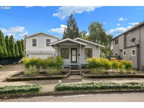5730 Ne Everett Street Portland OR 97213