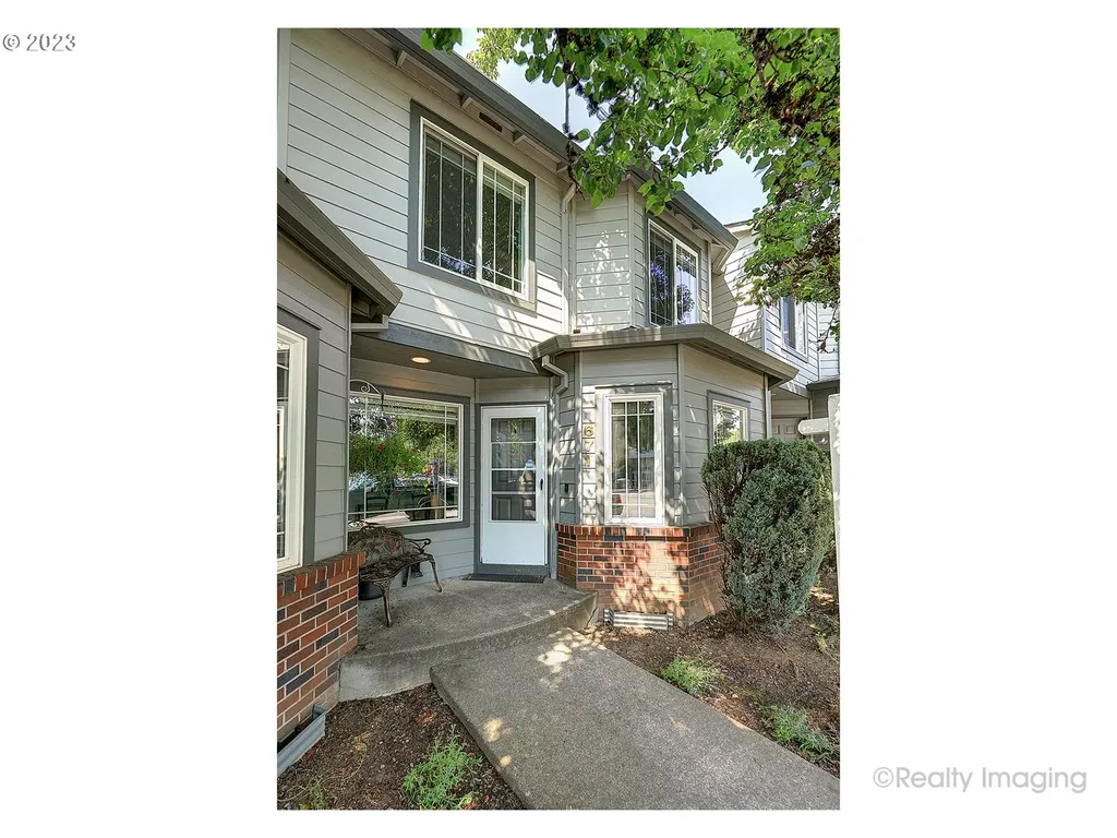 671 Ne 8th Street Gresham OR 97030