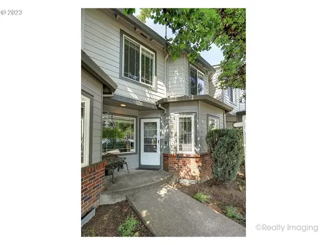 671 Ne 8th Street Gresham OR 97030