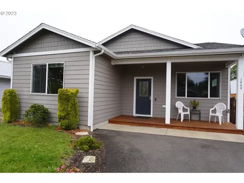 1649 23rd Street Florence OR 97439