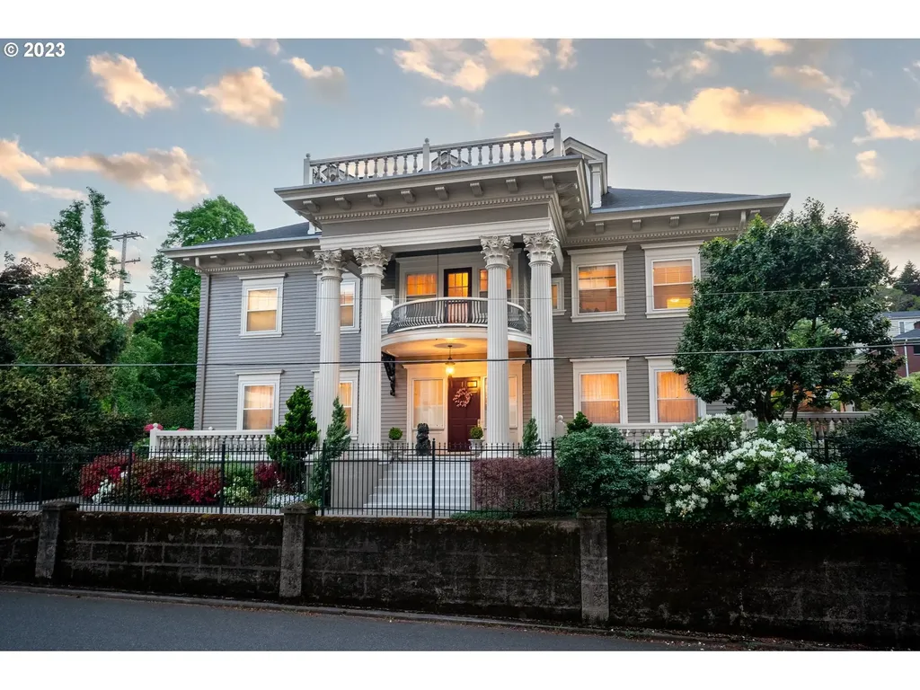 2329 Sw Park Place Portland OR 97205
