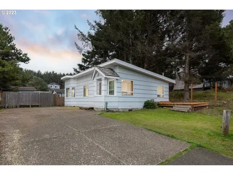 506 Se Inlet Avenue Lincoln City OR 97367