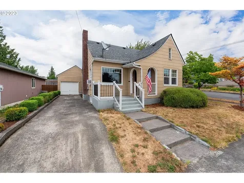 707 Columbia Street Kelso WA 98626