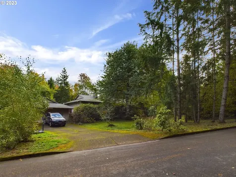 14276 S Firethorne Court Oregon City OR 97045
