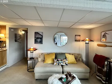 501 NE Bridgeton Road Portland OR 97211