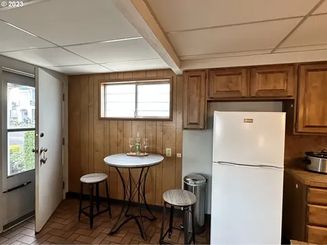 501 NE Bridgeton Road Portland OR 97211