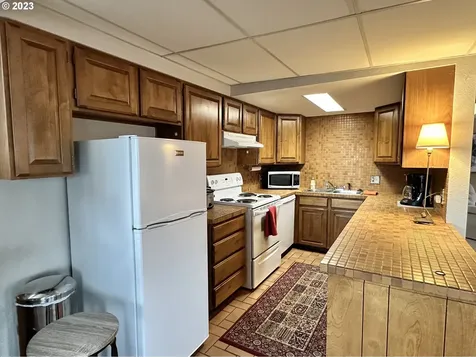 501 NE Bridgeton Road Portland OR 97211