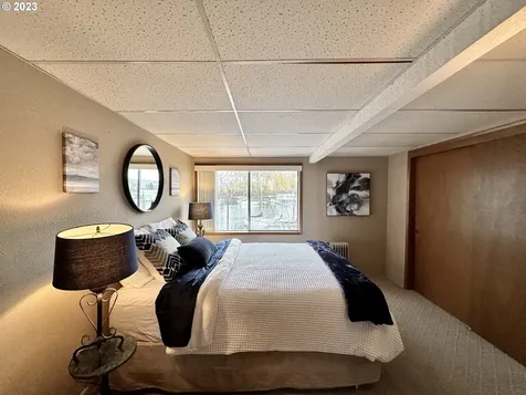 501 NE Bridgeton Road Portland OR 97211