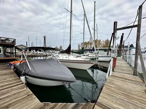 501 NE Bridgeton Road Portland OR 97211