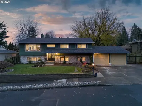 840 Nw Riverview Avenue Gresham OR 97030