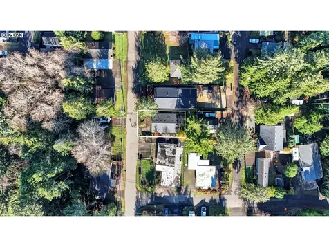 446 Se Port Avenue Lincoln City OR 97367