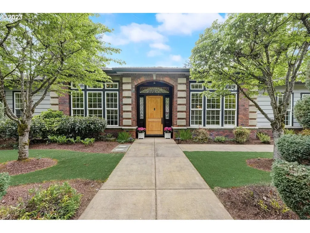 3721 Upper Drive Lake Oswego OR 97035