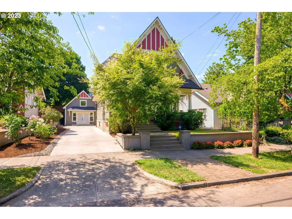 3034 Ne Flanders Street Portland OR 97232