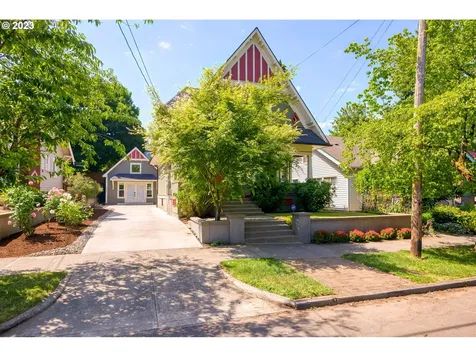 3034 Ne Flanders Street Portland OR 97232