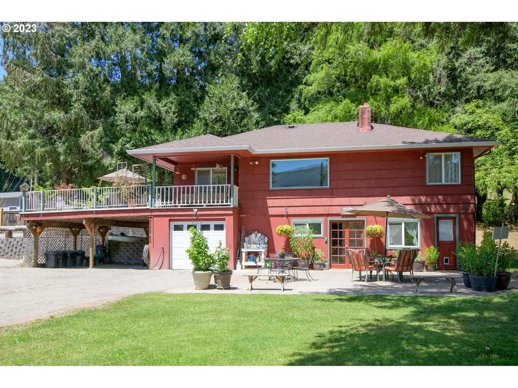 89733 Upper Johnson Creek Road Walterville OR 97489