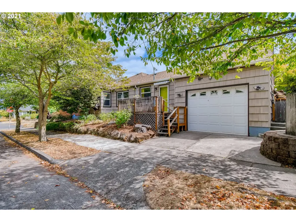 1706 Ne Ainsworth Street Portland OR 97211