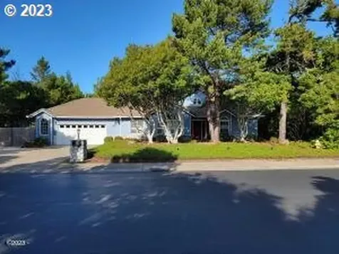 95 Shelter Cove Way Florence OR 97439