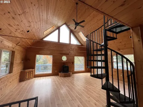 299 S Folsom Court Coquille OR 97423
