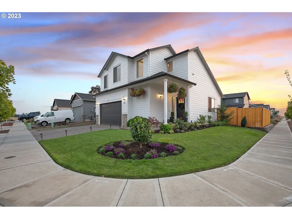 1501 Foxglove Street Woodburn OR 97071