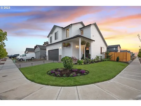 1501 Foxglove Street Woodburn OR 97071