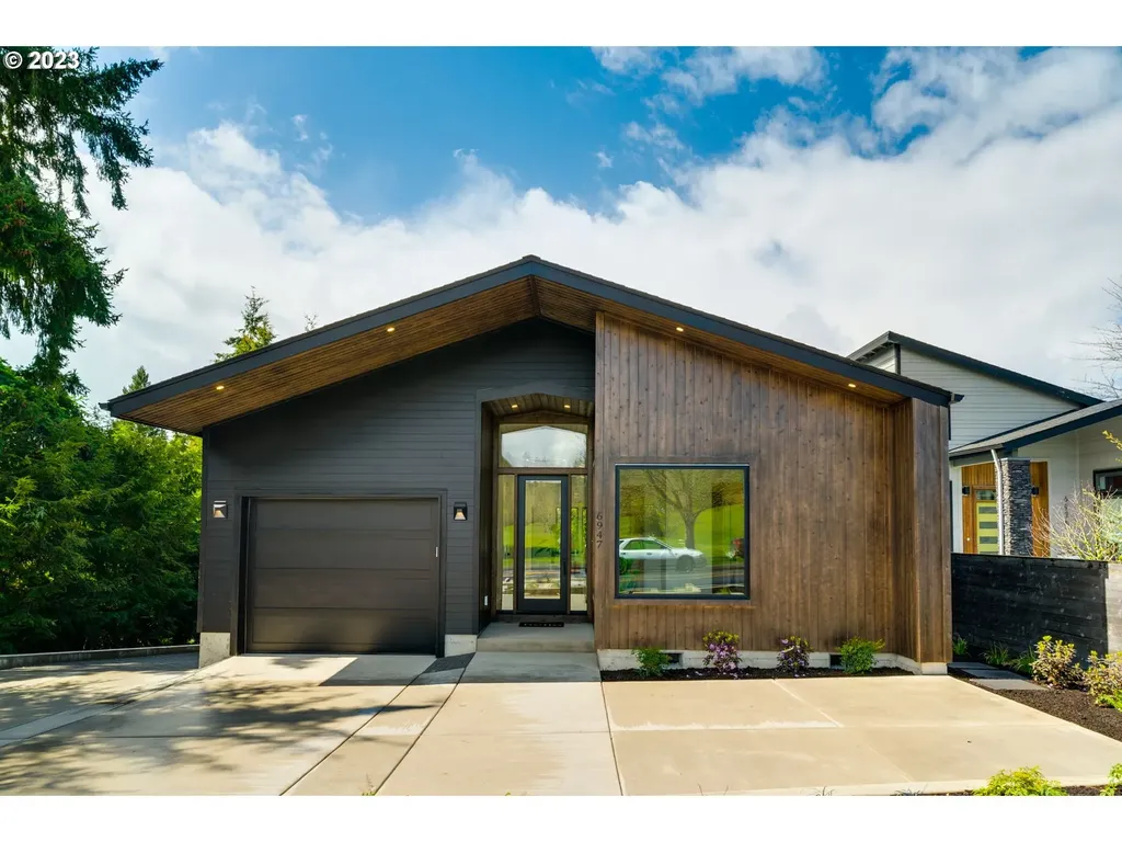 6947 Sw 45th Avenue Portland OR 97219