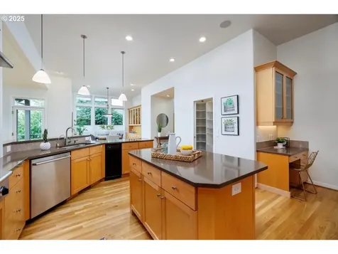 2732 NW Avocet Lane Portland OR 97229