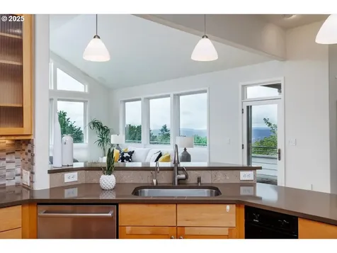 2732 NW Avocet Lane Portland OR 97229