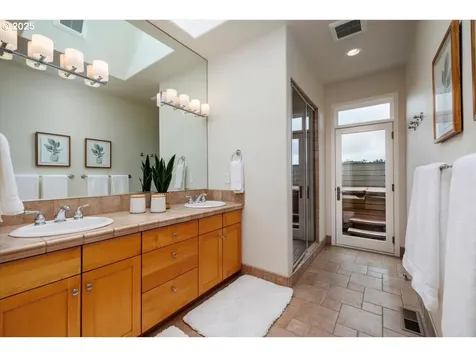2732 NW Avocet Lane Portland OR 97229
