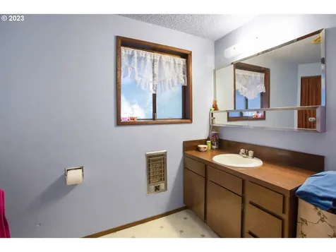 207 Laskey Road Reedsport OR 97467