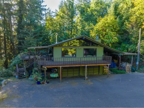 207 Laskey Road Reedsport OR 97467