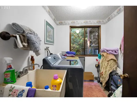 207 Laskey Road Reedsport OR 97467