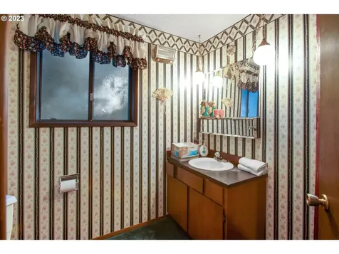 207 Laskey Road Reedsport OR 97467