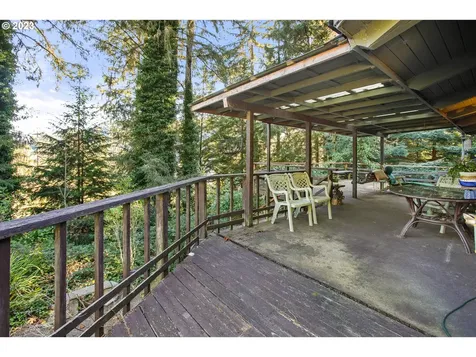 207 Laskey Road Reedsport OR 97467