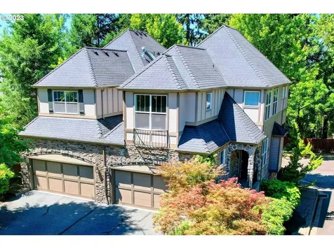 4798 Auburn Lane Lake Oswego OR 97035