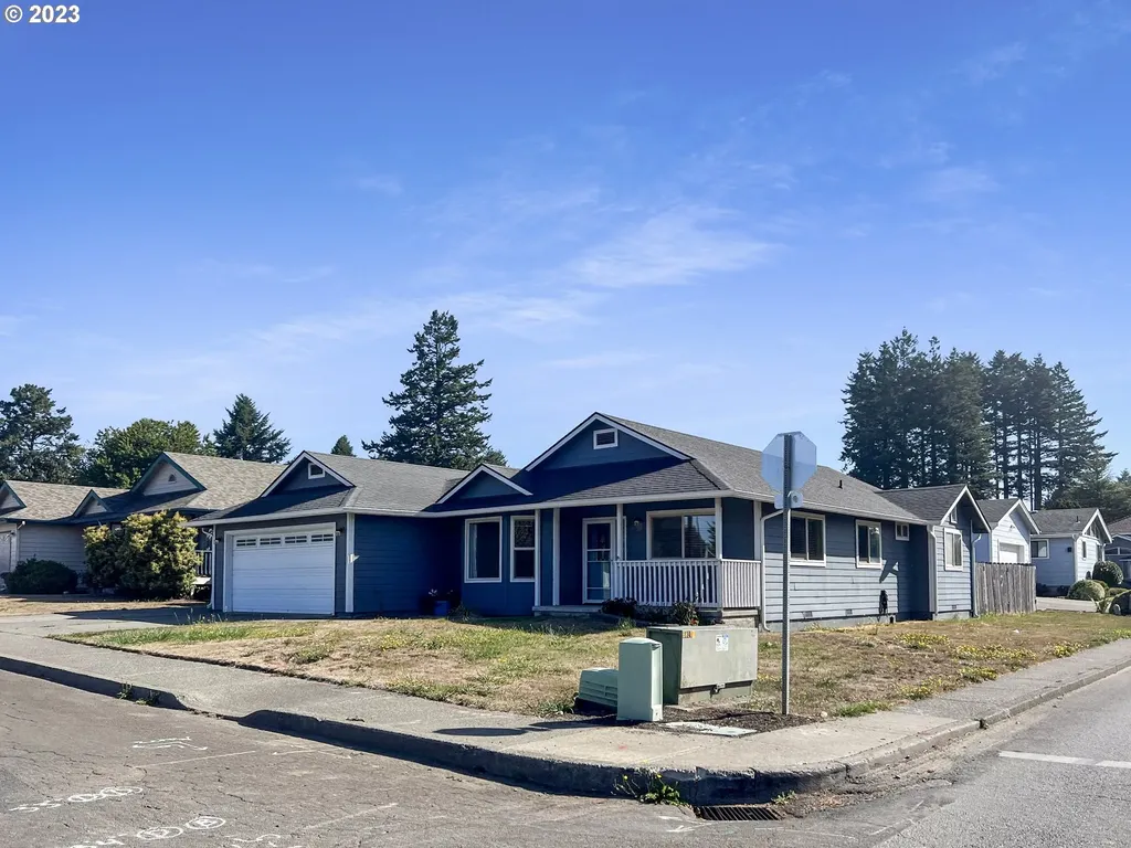 810 3rd Street Brookings OR 97415