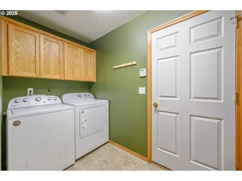 1622 SW Alexandria Street Mcminnville OR 97128