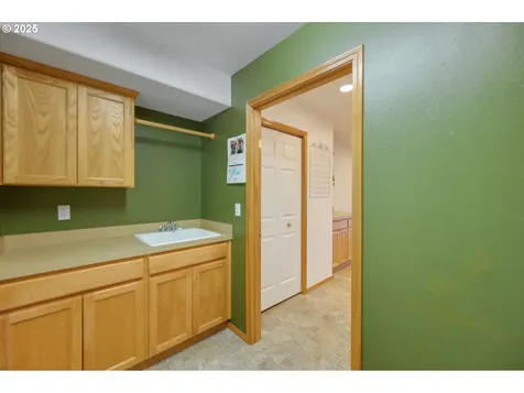 1622 SW Alexandria Street Mcminnville OR 97128