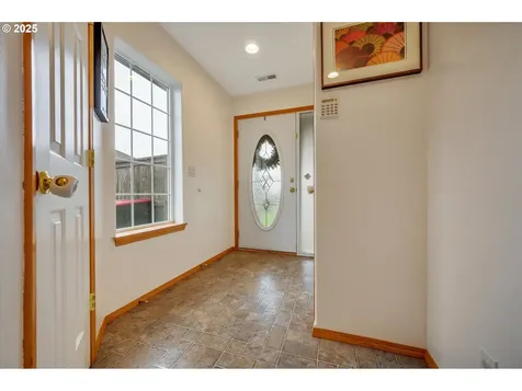 1622 SW Alexandria Street Mcminnville OR 97128