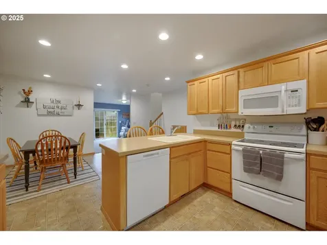 1622 SW Alexandria Street Mcminnville OR 97128