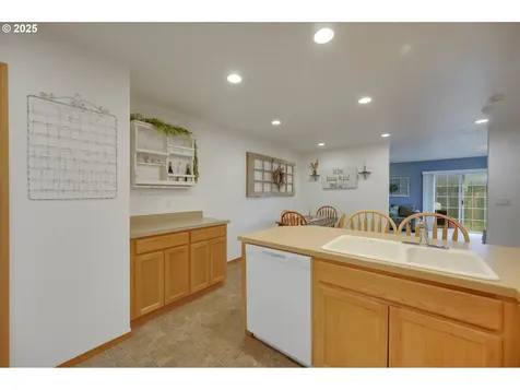 1622 SW Alexandria Street Mcminnville OR 97128