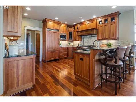 9929 Champoeg Road NE Aurora OR 97002