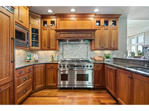 9929 Champoeg Road NE Aurora OR 97002