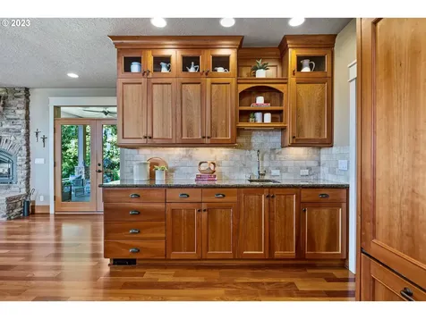 9929 Champoeg Road NE Aurora OR 97002