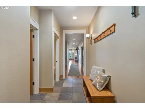 9929 Champoeg Road NE Aurora OR 97002